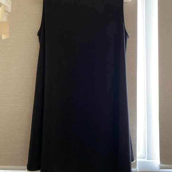 Red Coral Sleeveless Tunic with Pearl Detailing - Picture 4 of 5